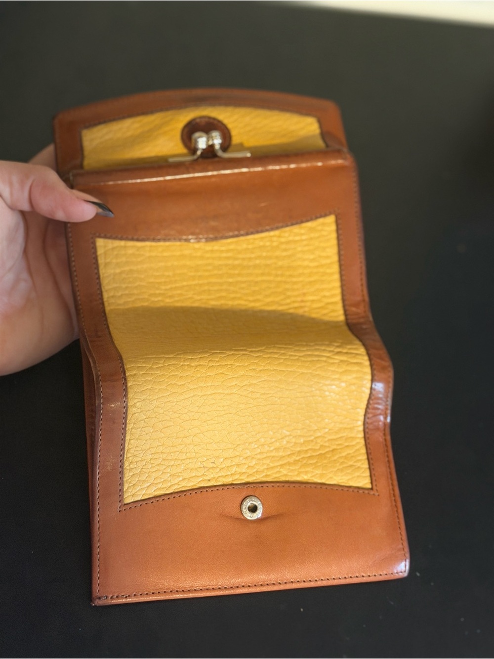 ❌SOLD❌Dooney & Bourke Yellow Leather Wallet with Brown Trim and Kiss-Lock - Picture 4 of 5